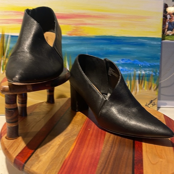 2 for $10 8 1/2 W Black Shoe Boots - Picture 6 of 8